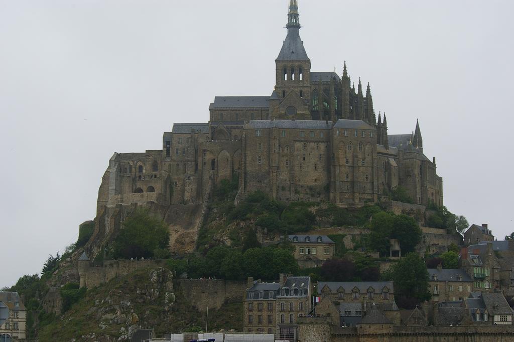 Gite Aristide Mont Saint Michel Sacey Стая снимка