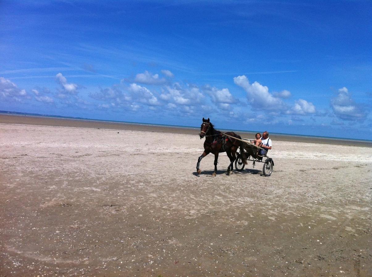 Gite Aristide Mont Saint Michel Sacey Стая снимка